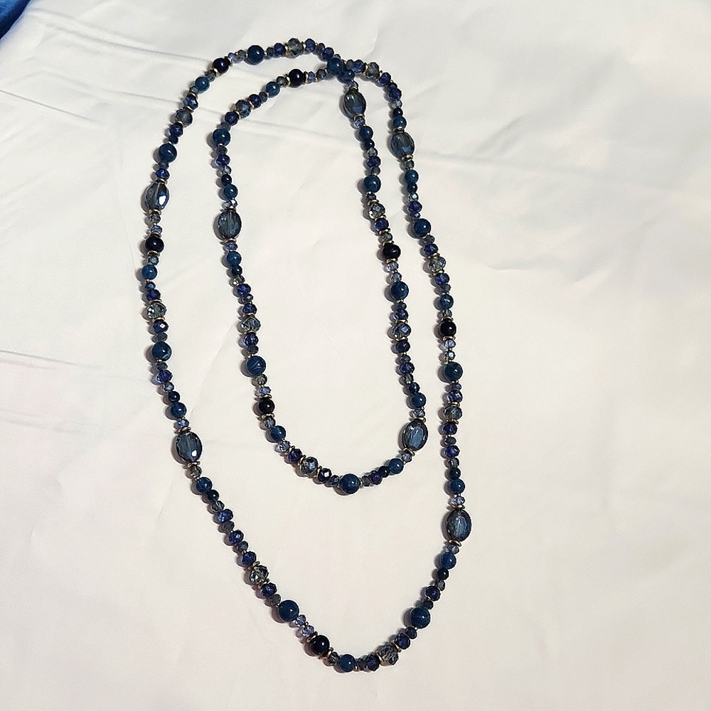 Glass beaded necklace‎